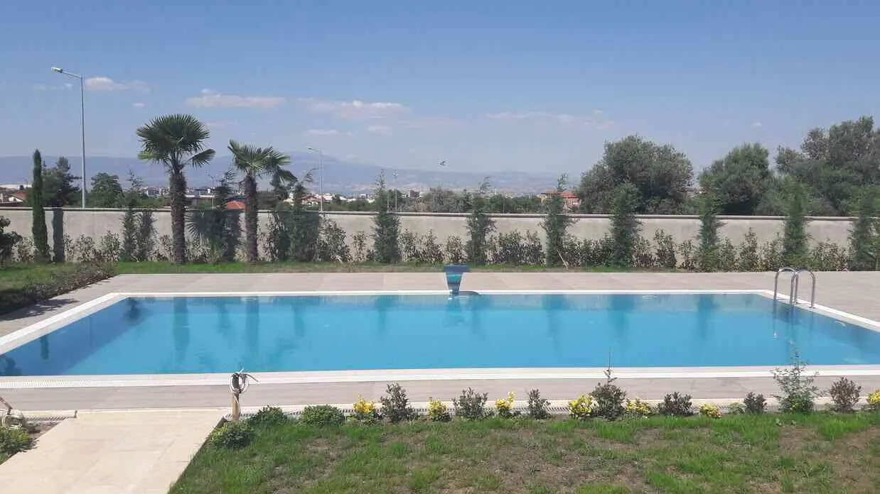 Safir Havuzları, yüzme havuzu tasarımı ve imalatında uzmanlaşmıştır. Hayalinizdeki havuza kavuşmak için bize ulaşın.